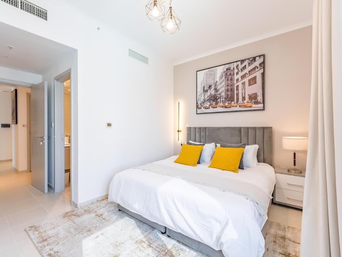 The New York Apartment *